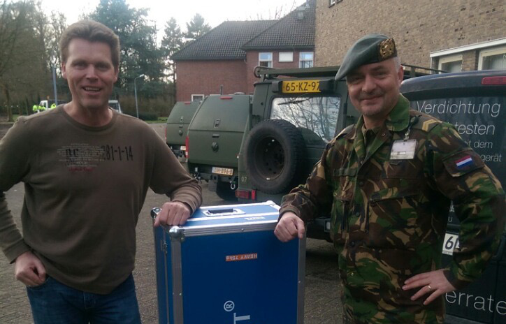 Light Falling Weight Deflectometer TERRATEST 4000 USB Armee Niederlande-2-Thumb