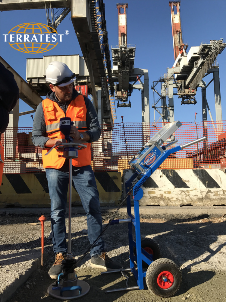 TERRATEST Light Falling Weight tester TERRATEST 4000 Voice in action - La Spezia-with Logo