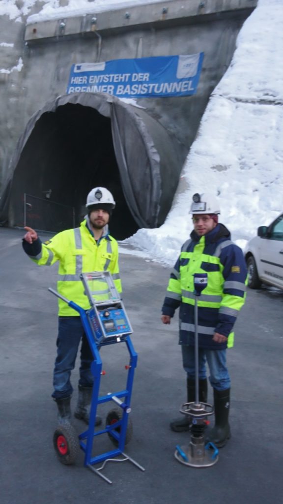 Light weight deflectometer on disposal site Padastertal